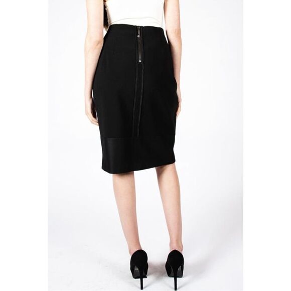 Amanda Wakeley Mid-Rise Pleated
Aline Skirt - Picture 2 of 10
